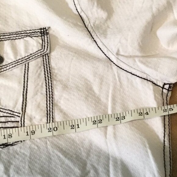 Buckle White Button-Up Shirt with Black Accents - Picture 5 of 11